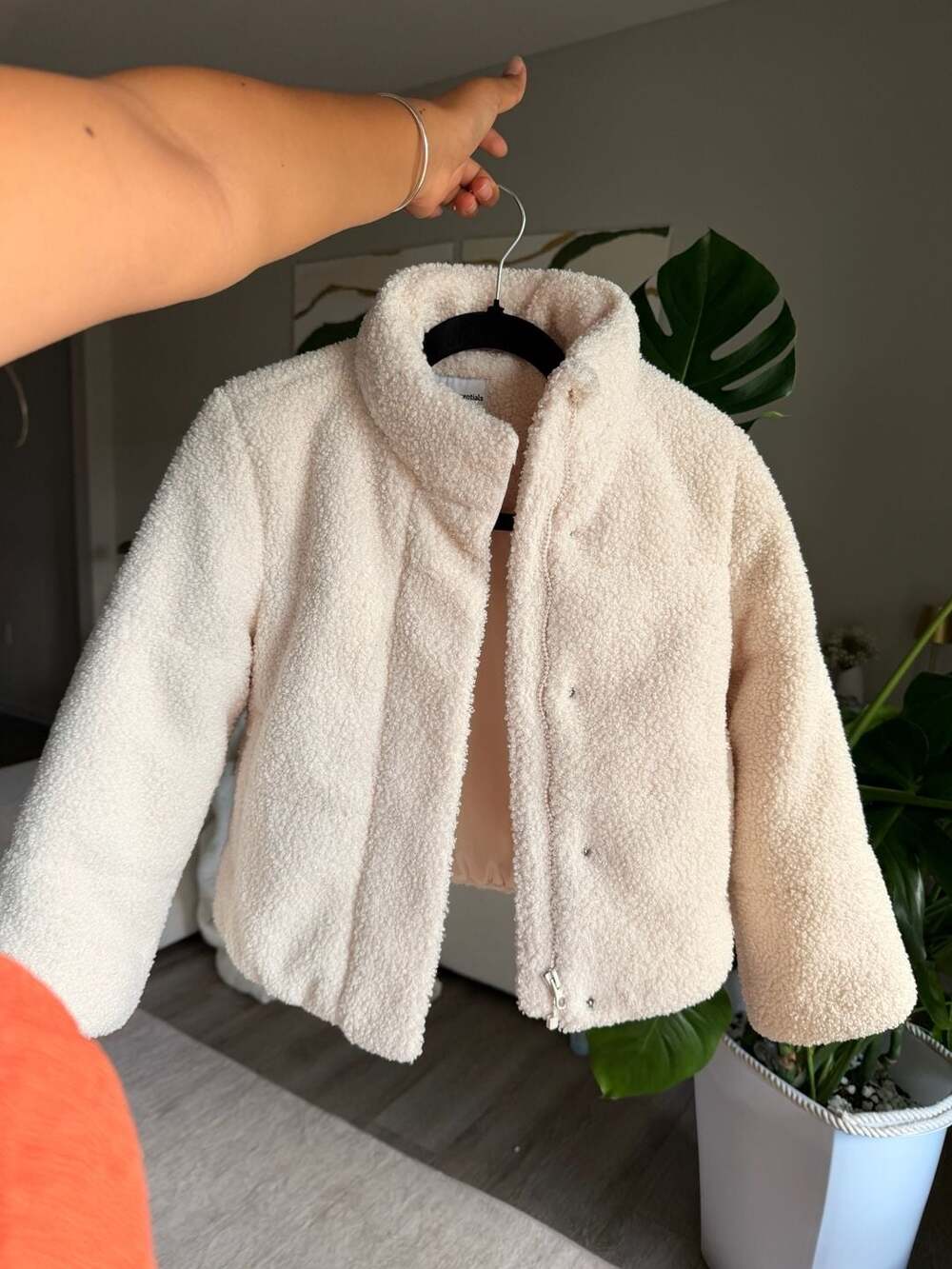 Amazon Essentials Girls And Toddlers' Cream Crop Sherpa Jacket Size L